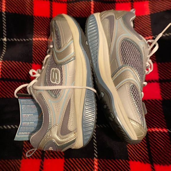 VTG Skechers Shape-ups Women's Silver Sneakers size 8.5 NIB - Picture 5 of 10
